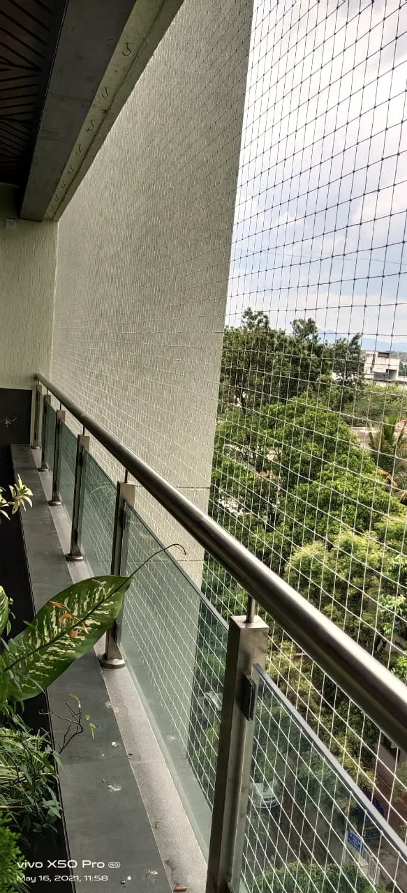Glass rail, double guard — Balcony net by Allind Safety